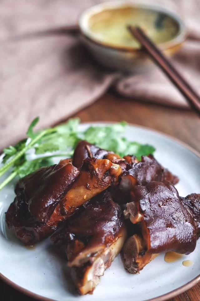 不是拍电影!奥斯卡影后奖杯被盗后寻回 网友:现实版三块广告牌?:星空app官网(图1) 星空官方网站