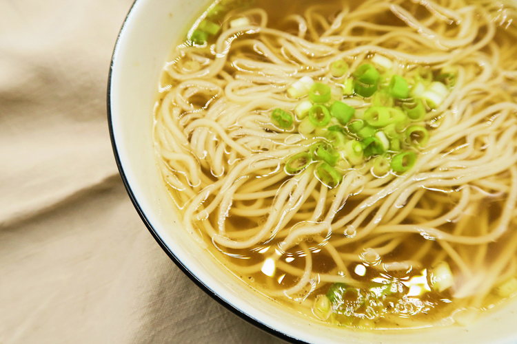 【星空app官方网页】这份影视基地的温暖 让产业上下游携手迎接春天(图1) 星空官方网站