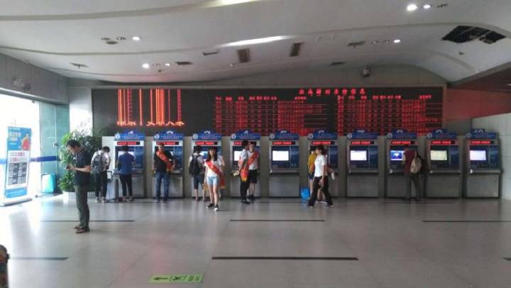 脊柱侧弯更“青睐”女性高瘦女孩成高危人群_星空官方网站(图1) 星空官方网站