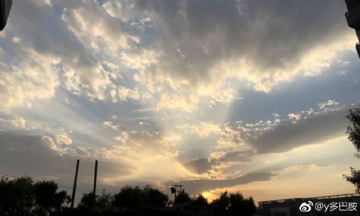 【星空app官网】火箭少女参加MAMA盛典?网友拒绝担忧实力最尴尬的还是美宣(图1) 星空官方网站